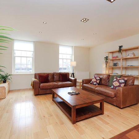 Joivy Spacious 2 Bed,2 Bath Flat, Free Parking And Rooftop Terrace EDI Exterior foto