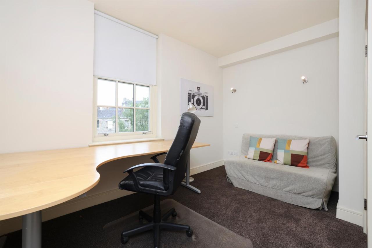 Joivy Spacious 2 Bed,2 Bath Flat, Free Parking And Rooftop Terrace EDI Exterior foto