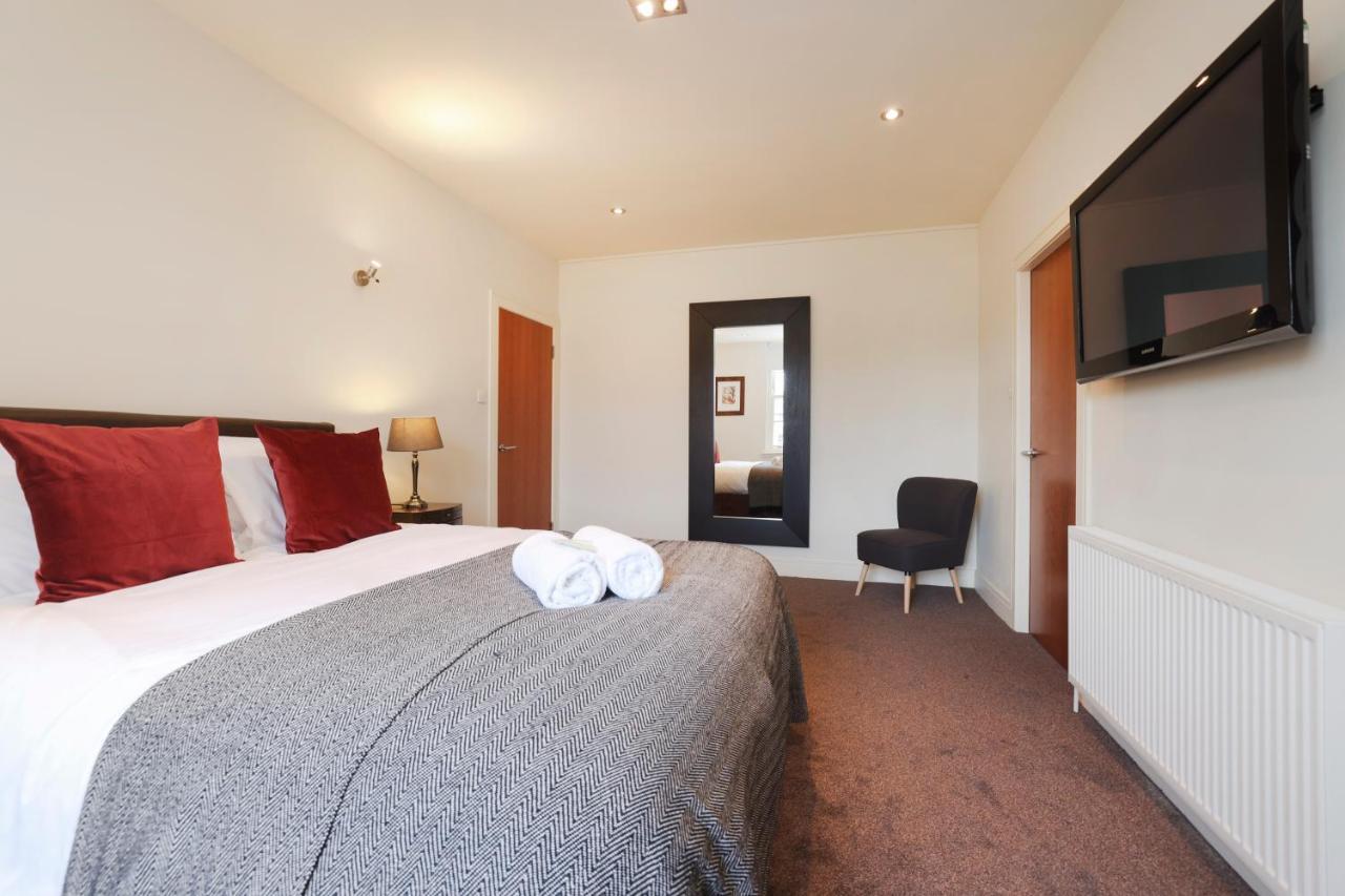 Joivy Spacious 2 Bed,2 Bath Flat, Free Parking And Rooftop Terrace EDI Exterior foto