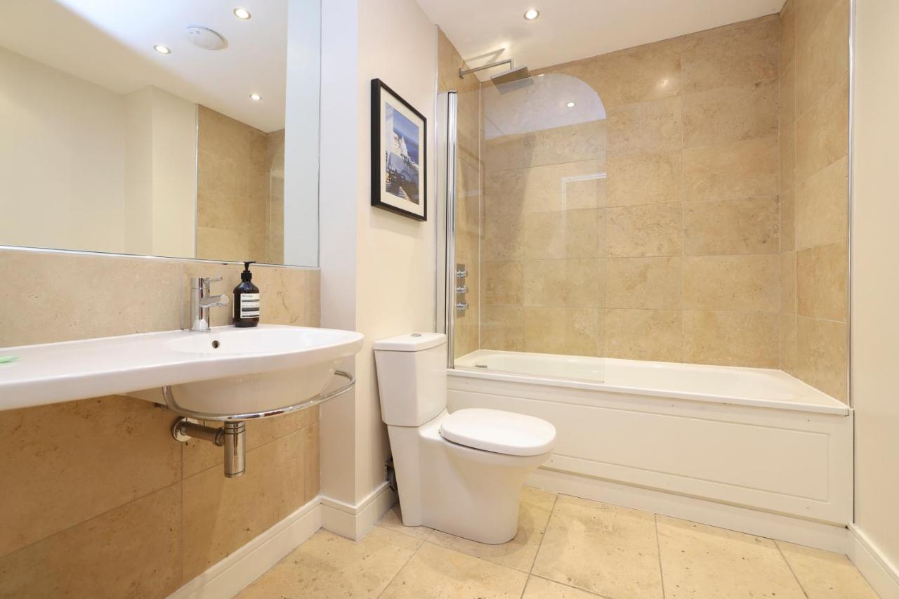 Joivy Spacious 2 Bed,2 Bath Flat, Free Parking And Rooftop Terrace EDI Exterior foto