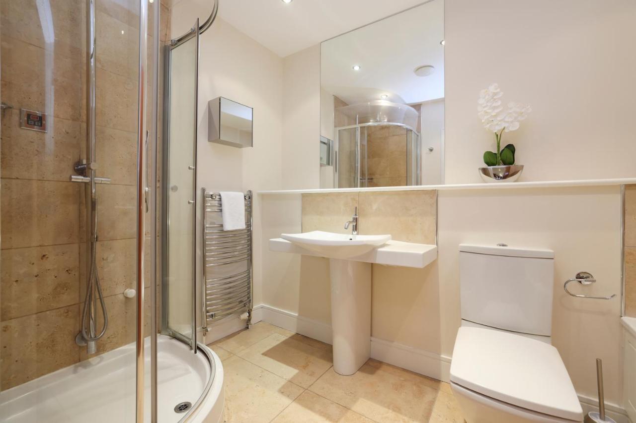 Joivy Spacious 2 Bed,2 Bath Flat, Free Parking And Rooftop Terrace EDI Exterior foto