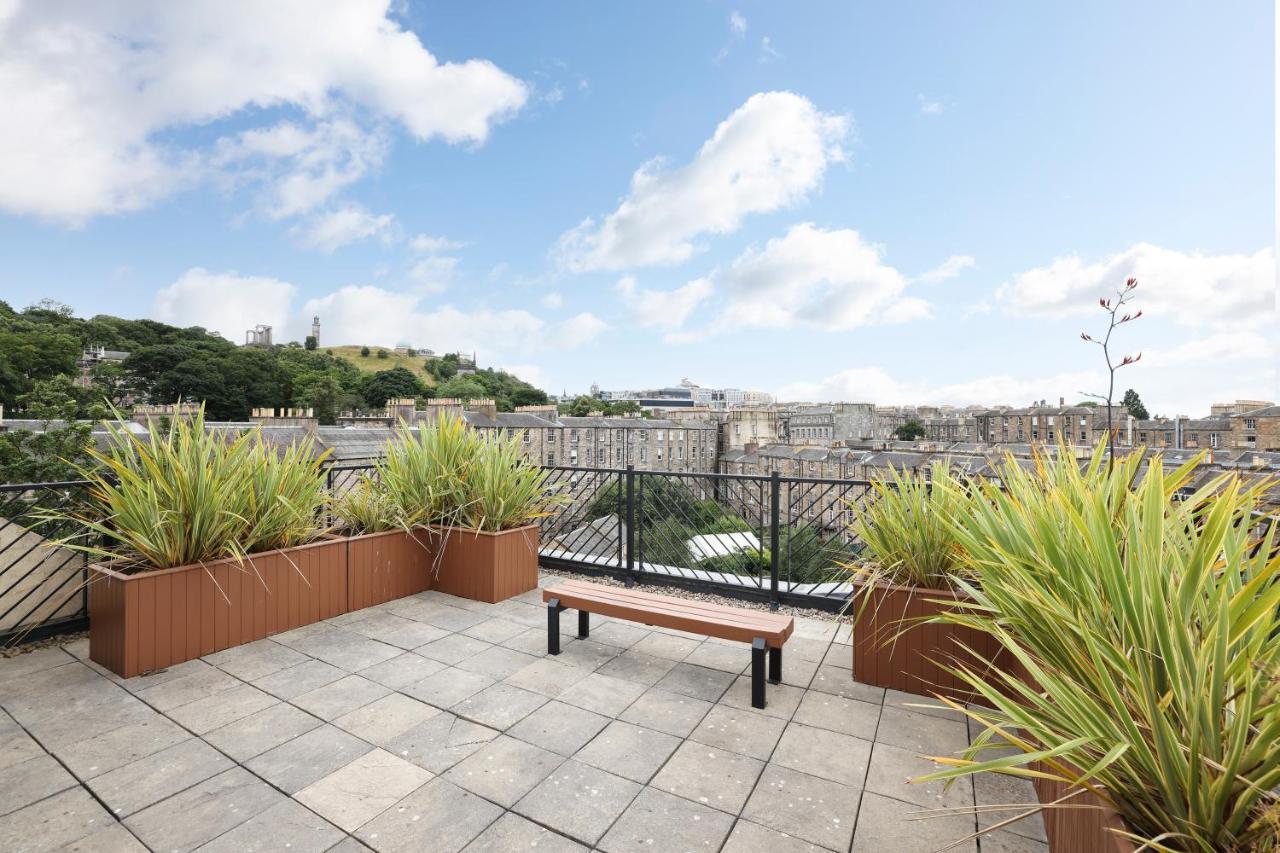 Joivy Spacious 2 Bed,2 Bath Flat, Free Parking And Rooftop Terrace EDI Exterior foto