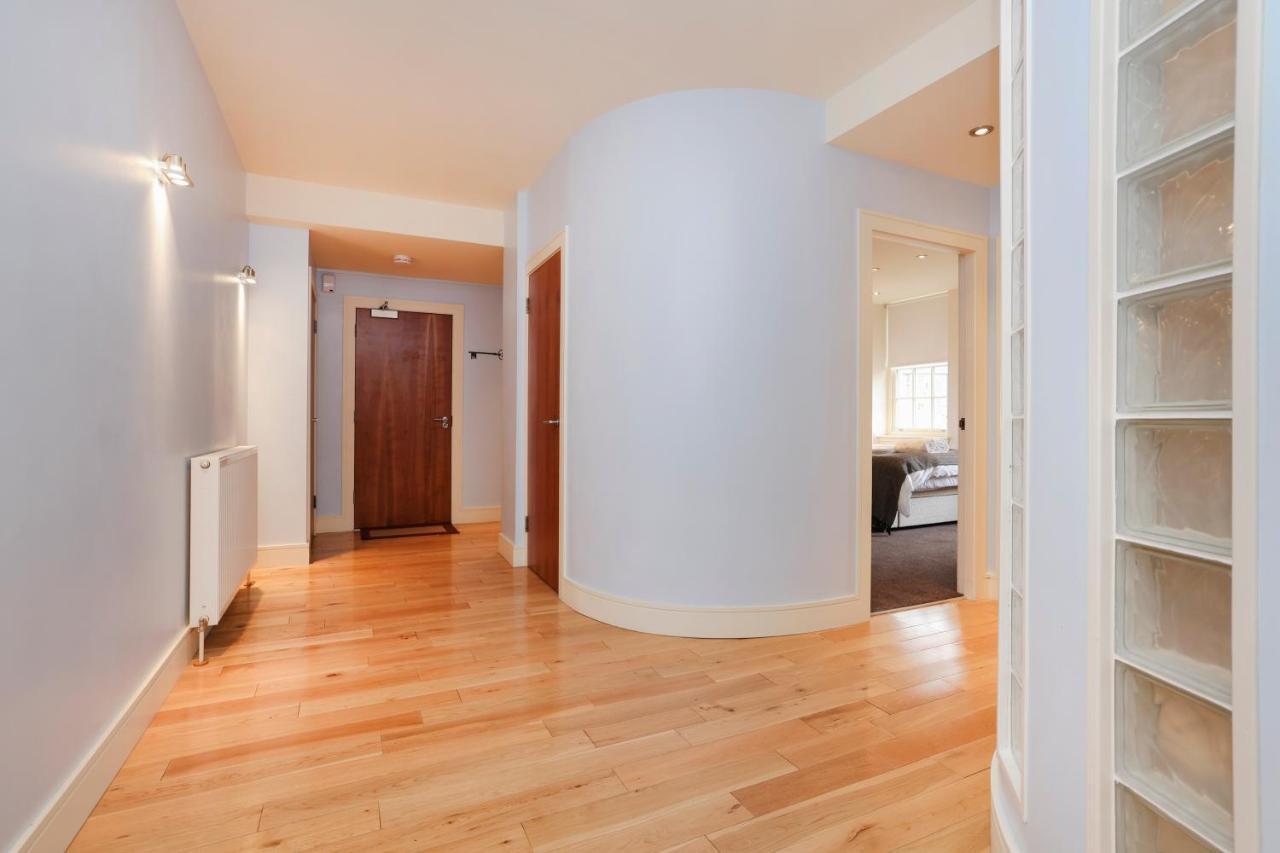 Joivy Spacious 2 Bed,2 Bath Flat, Free Parking And Rooftop Terrace EDI Exterior foto