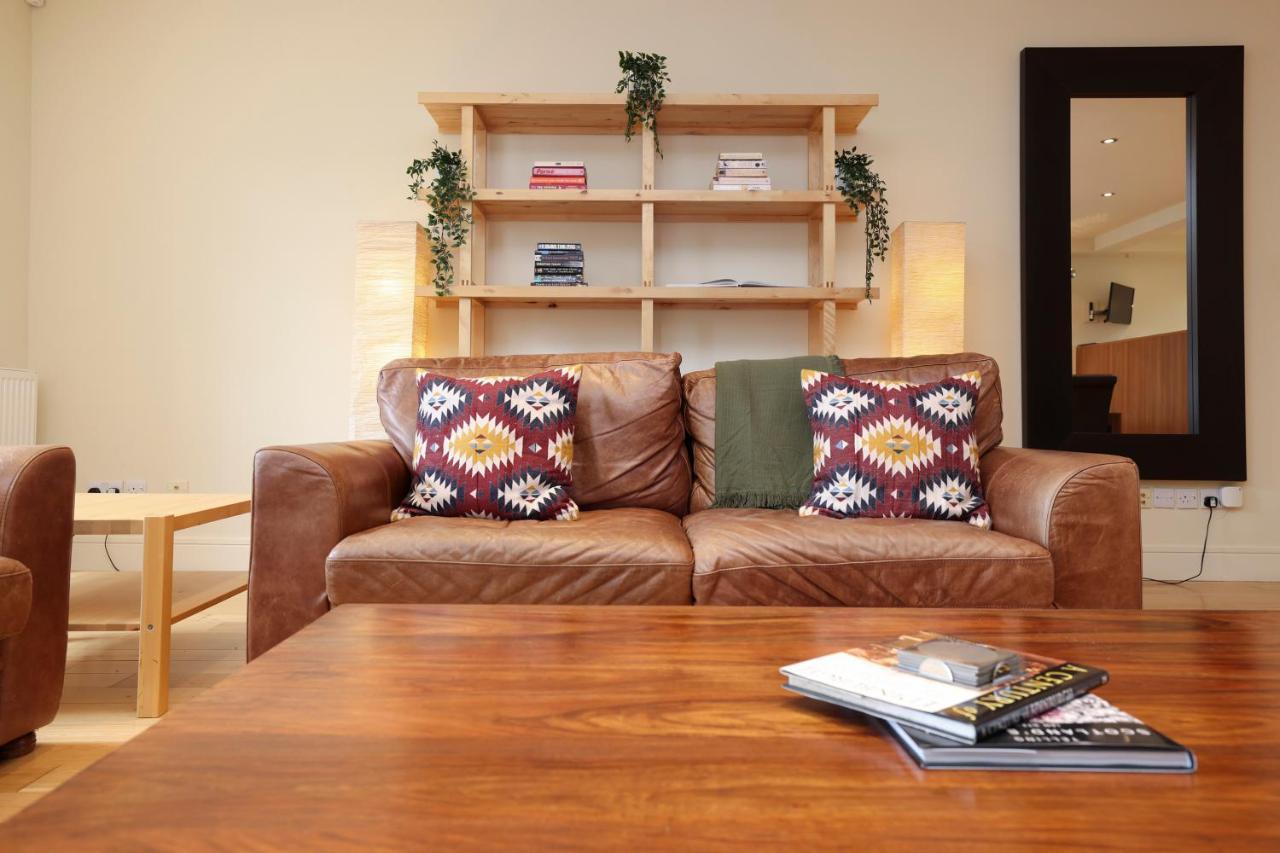 Joivy Spacious 2 Bed,2 Bath Flat, Free Parking And Rooftop Terrace EDI Exterior foto