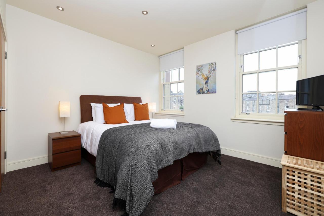 Joivy Spacious 2 Bed,2 Bath Flat, Free Parking And Rooftop Terrace EDI Exterior foto