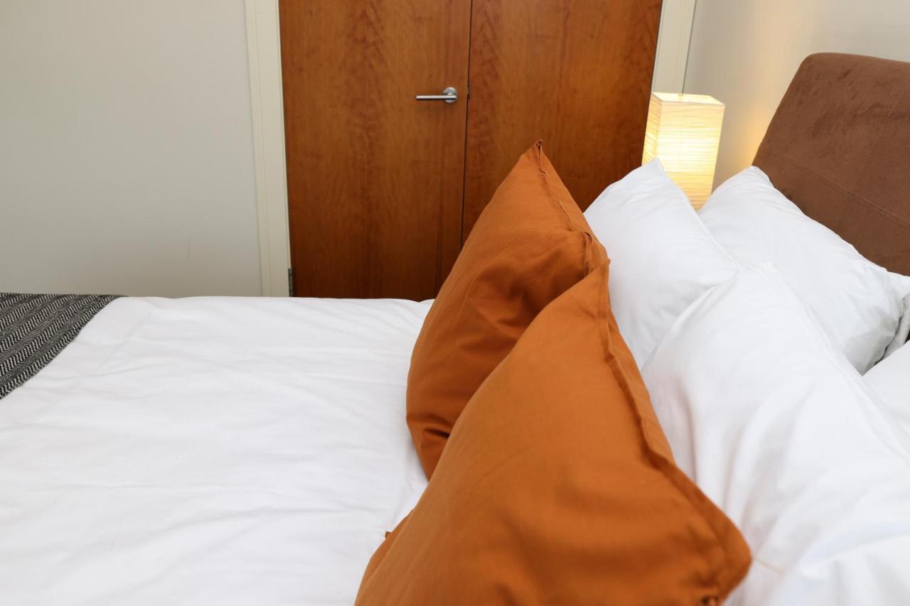 Joivy Spacious 2 Bed,2 Bath Flat, Free Parking And Rooftop Terrace EDI Exterior foto
