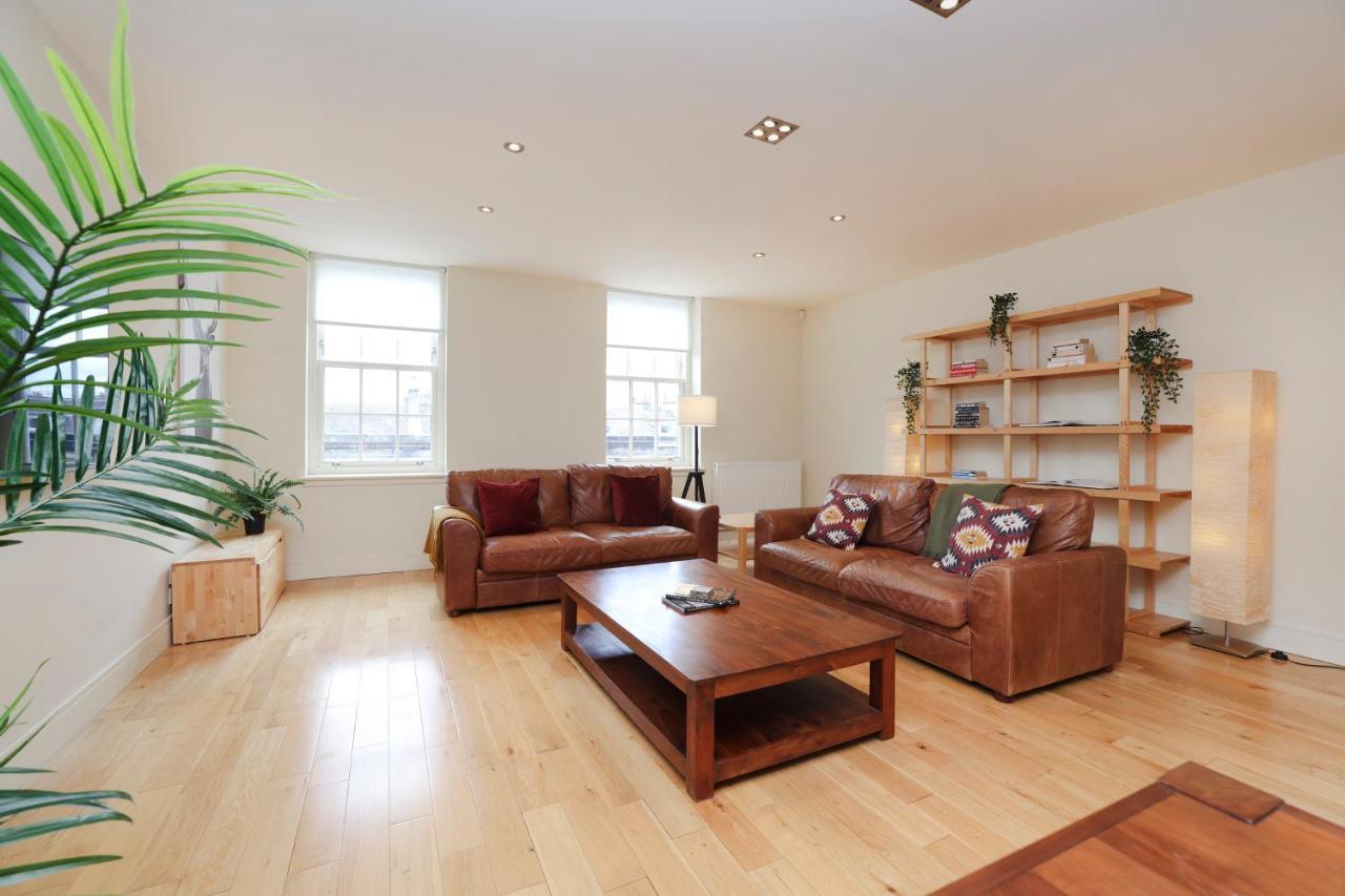 Joivy Spacious 2 Bed,2 Bath Flat, Free Parking And Rooftop Terrace EDI Exterior foto