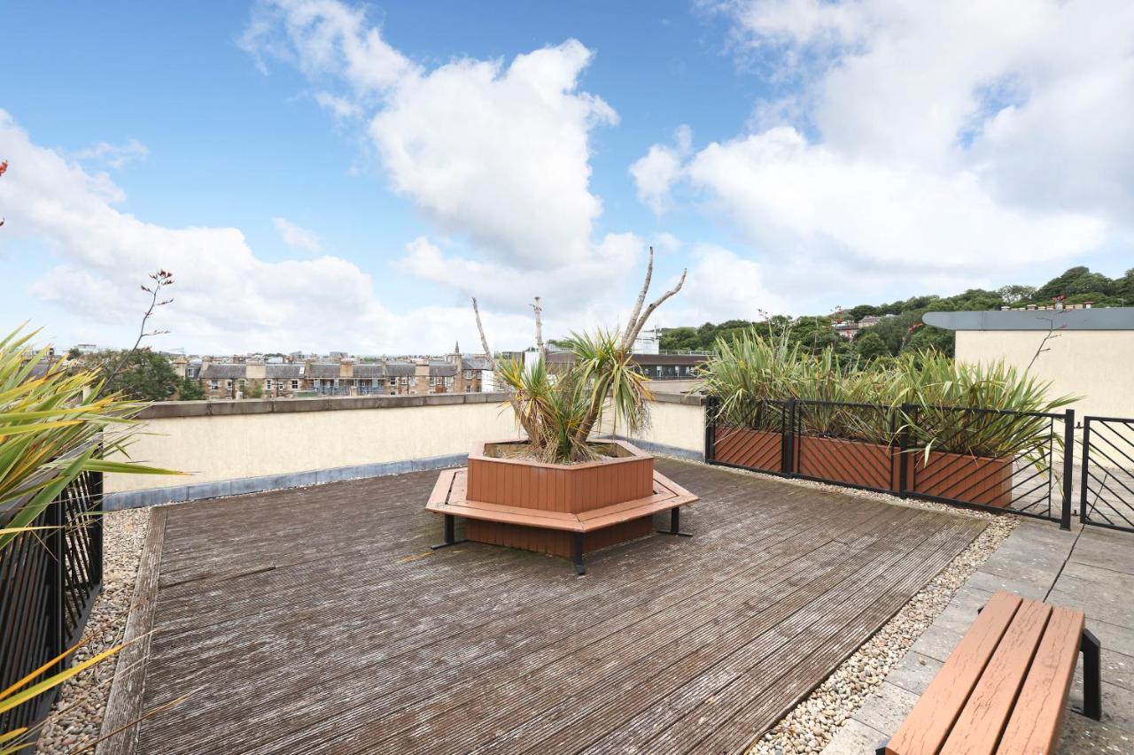 Joivy Spacious 2 Bed,2 Bath Flat, Free Parking And Rooftop Terrace EDI Exterior foto